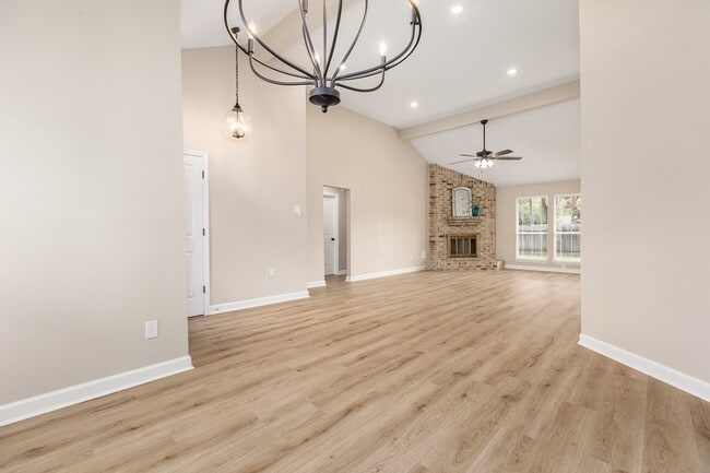 Building Photo - 2826 Creek Manor Dr