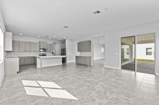 Building Photo - 5338 Liberty Ln