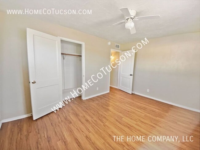 Building Photo - 5452 E Linden St