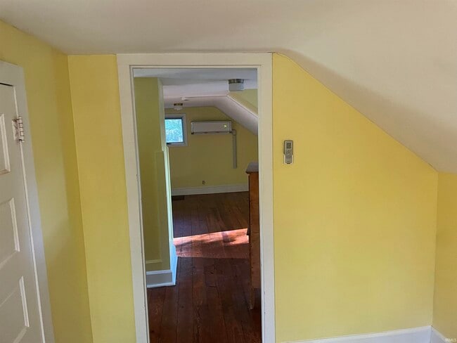 Building Photo - 2625 S Smith Rd