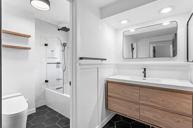 Building Photo - 13804 W Iliff Ave