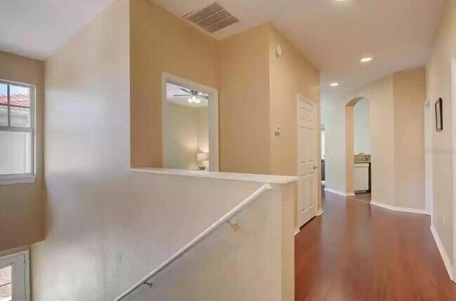 Building Photo - 240 West End Dr