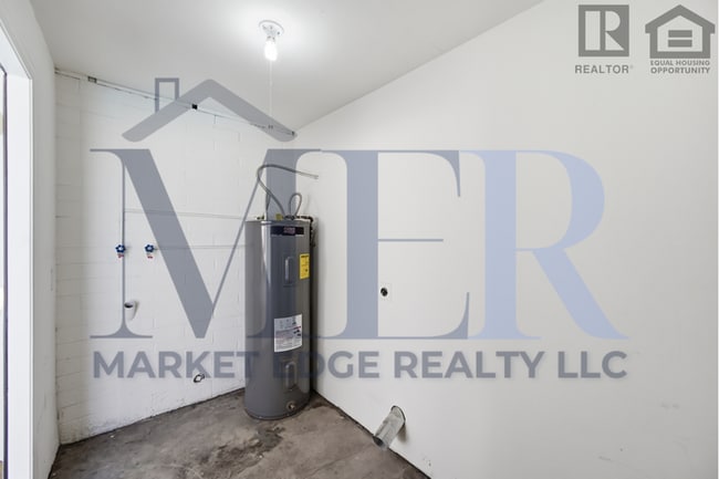 Building Photo - 3Bed/2Bath House at Peoria Ave/59th Ave! Ready for Immediate Move-In! -- NO HOA! FULLY REMODELED!