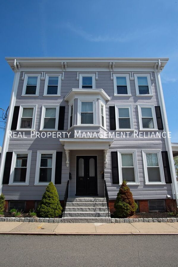 Building Photo - 16 Franklin Pl