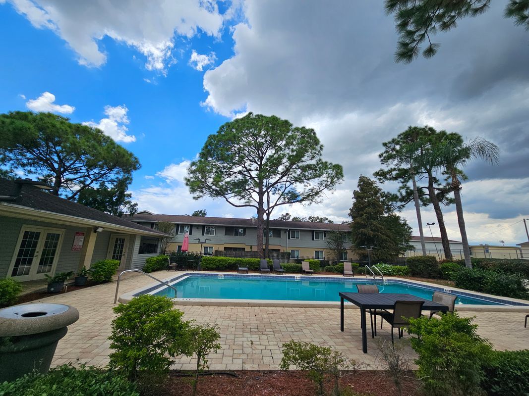 Building Photo - 540 Golden Raintree Pl
