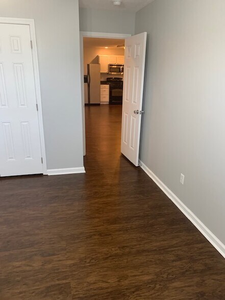 Building Photo - 214 Rystan Plz