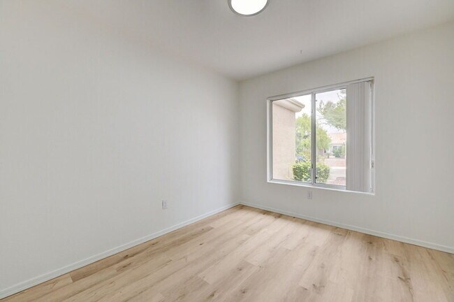 Building Photo - 2613 Breakers Creek Dr