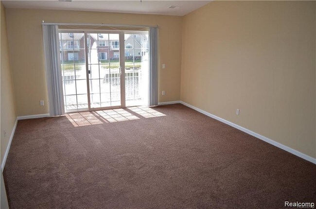 Building Photo - 43513 Pendleton Cir