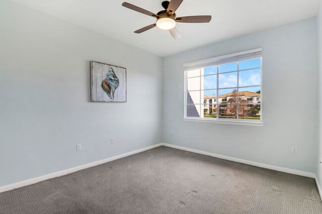 Building Photo - 9212 Myrtlewood Cir W