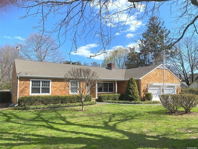 Primary Photo - 795 Oyster Ponds Ln