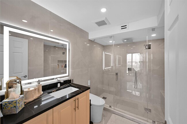 Building Photo - 19667 Turnberry Way