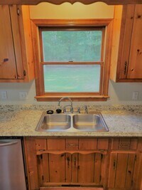 Building Photo - Spacious 3 bedroom 2 bath rancher availabl...