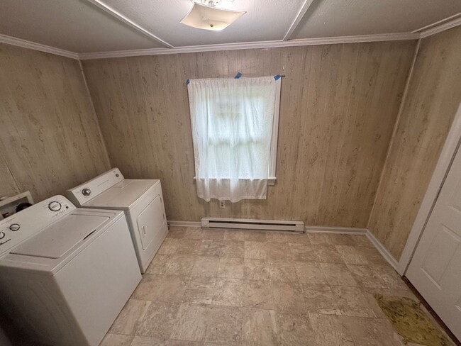 Building Photo - 2 Bedroom House Near Rocky Mount Middle Sc...