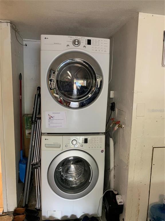 Building Photo - 1511 S Bay Villa Pl