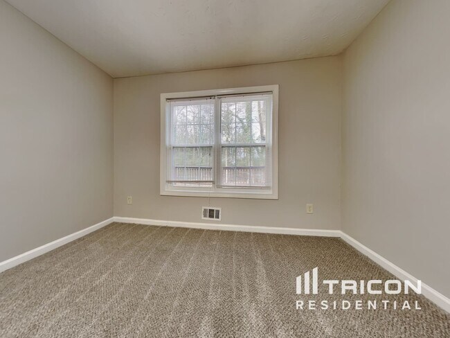 Building Photo - 433 Orchard Dr