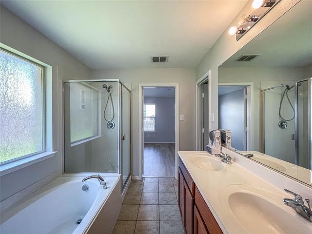 Building Photo - 12217 Walden Wood Dr