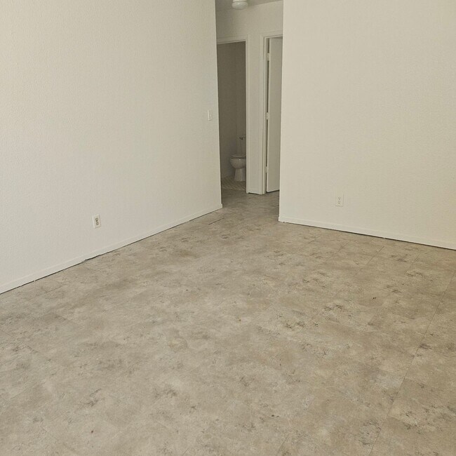 Building Photo - 1513 Lynne Renee Ct