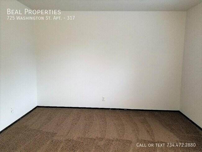 Building Photo - 725 Washington St