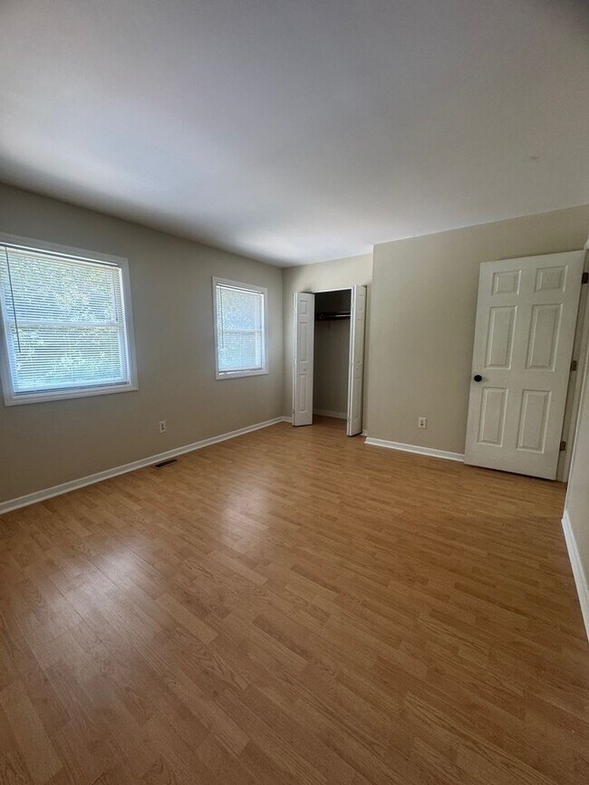 Building Photo - 303 Haltiwanger Rd