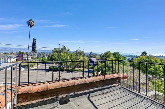 Building Photo - 735 S Upas St