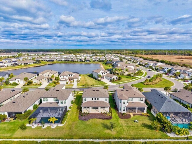 Building Photo - 9312 Tequila Sunrise Dr