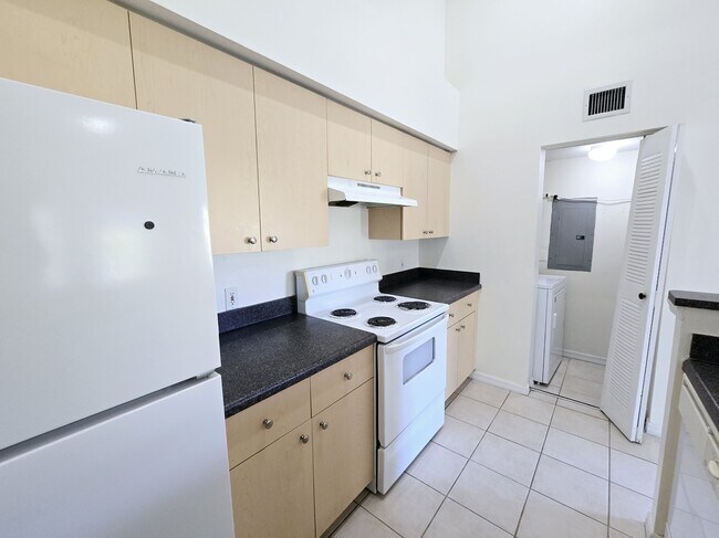 Building Photo - 4171 San Marino Blvd