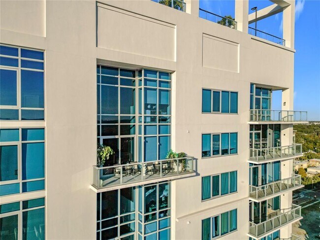 Building Photo - 260 S Osceola Ave