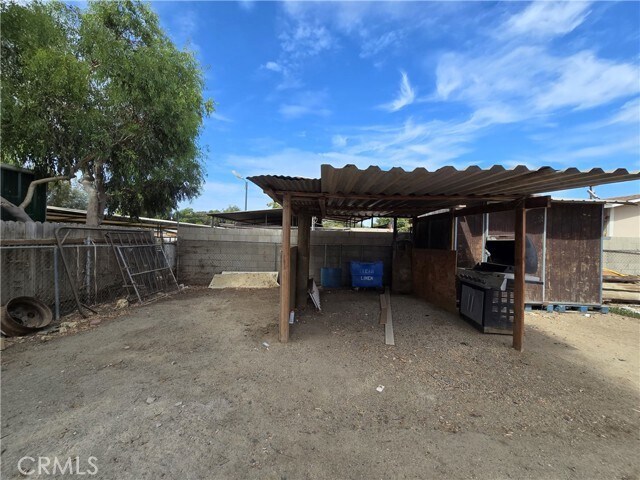 Building Photo - 4728 Hillside Ave
