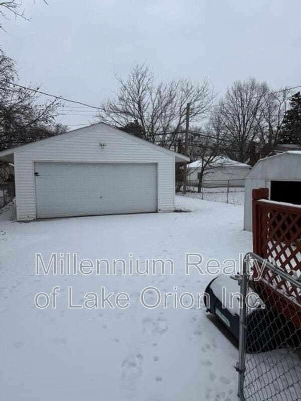 Building Photo - 14663 Jacob Ave