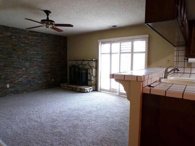 Building Photo - 3 bedroom 2 Barh Home Close to Vintage Faire Mall