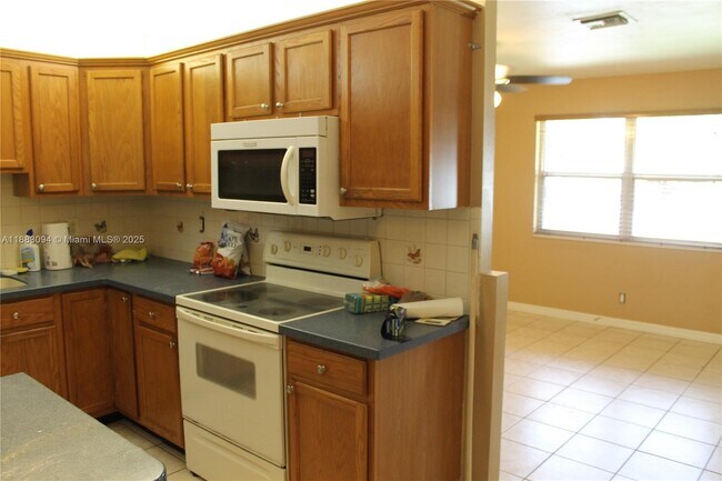 Building Photo - 4166 Caesar Cir