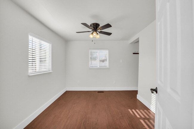 Building Photo - Beautiful 3 Bedroom Rambler Near Hill AFB with RV Parking