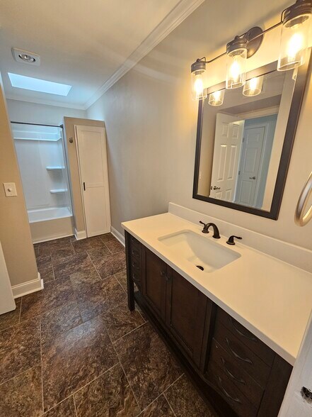 Building Photo - 634 Cobblestone Dr