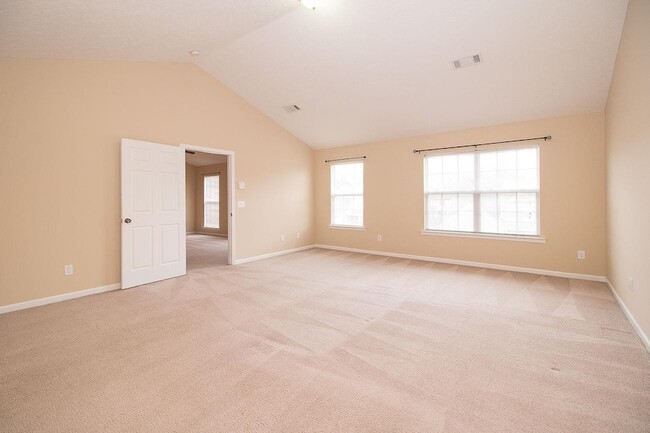 Building Photo - 183 Vintage Cir