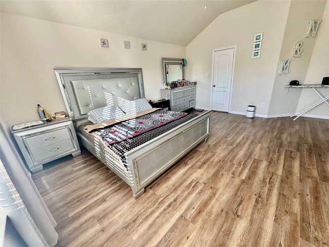 Building Photo - 12615 Barclay Ter Dr