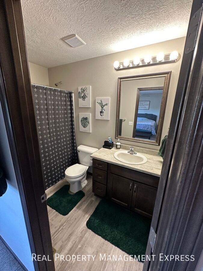 Building Photo - 4 Bedroom 3 Bathroom Home for Rent