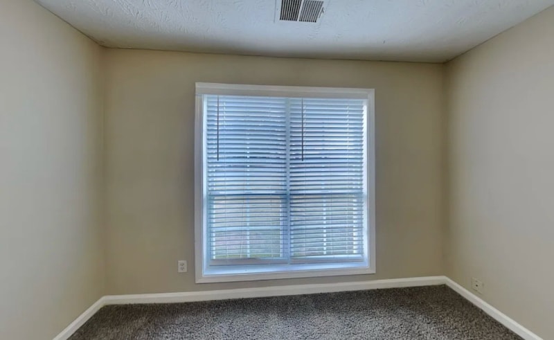 Building Photo - 759 Birchwood Ln SW