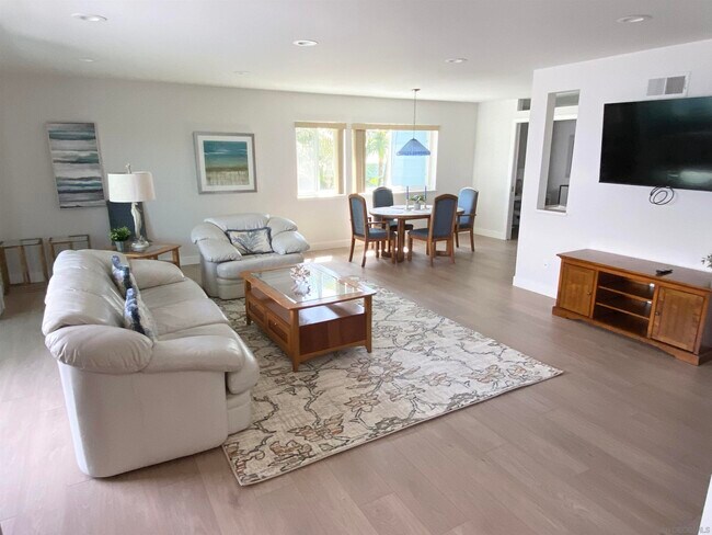 Building Photo - 16 Montego Ct