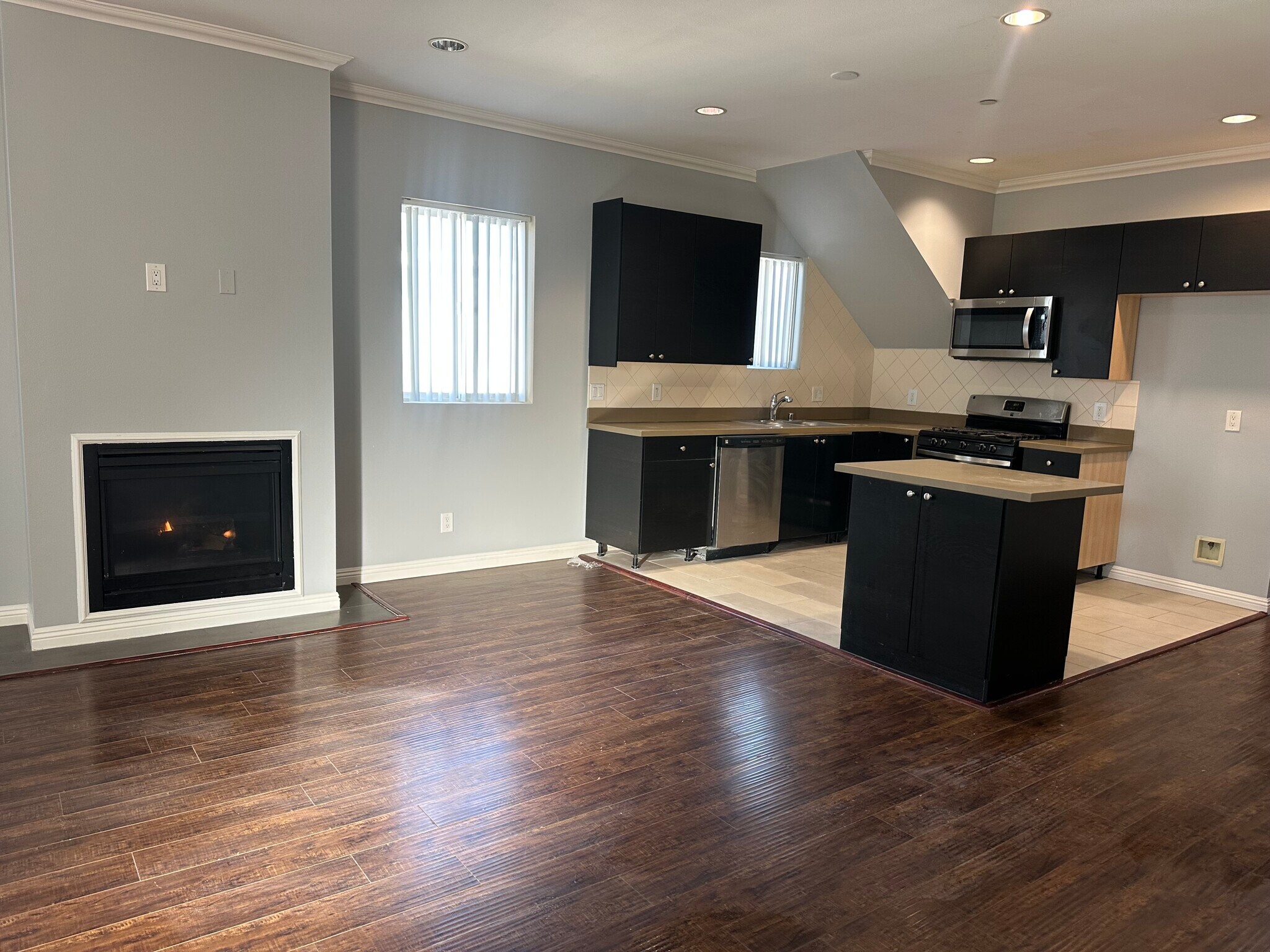 Building Photo - 14343 Tiara St