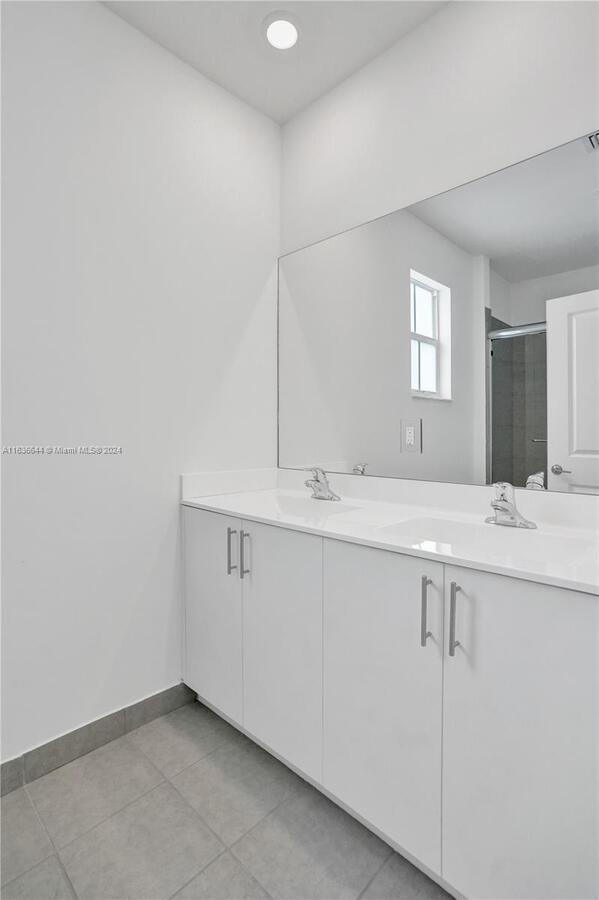 Building Photo - 4669 NW 118th Ave