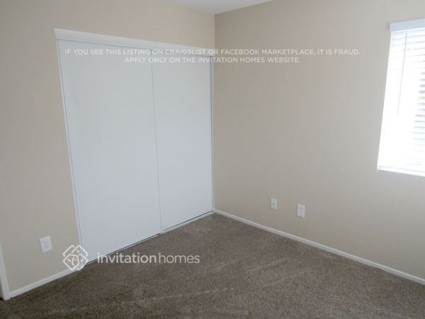 Building Photo - 44743 Johnston Dr