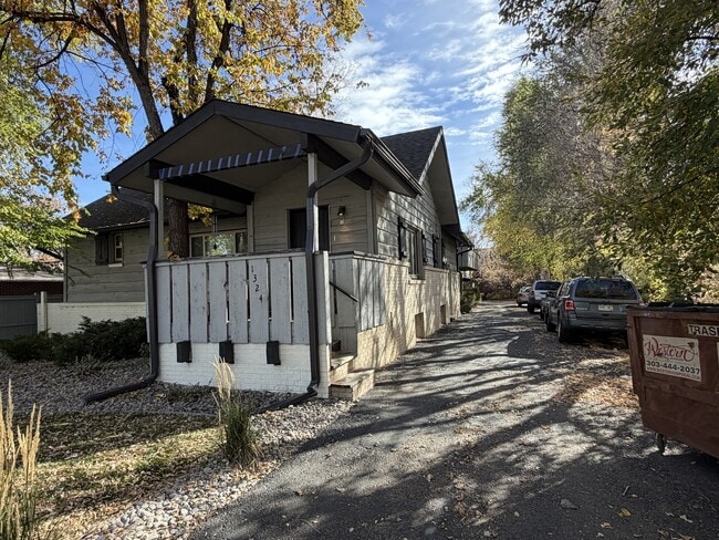 Building Photo - 1324 Balsam Ave