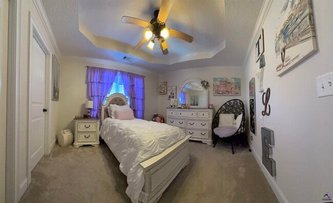 Building Photo - 305 Taylor Elaine Dr