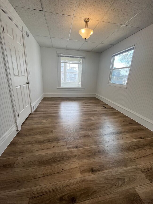 Building Photo - Ranch Style 2 Bed/1 Bath with Fenced in Yard!