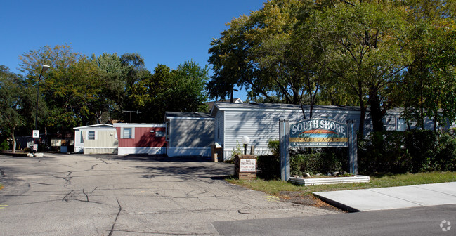 Primary Photo - South Shore Village