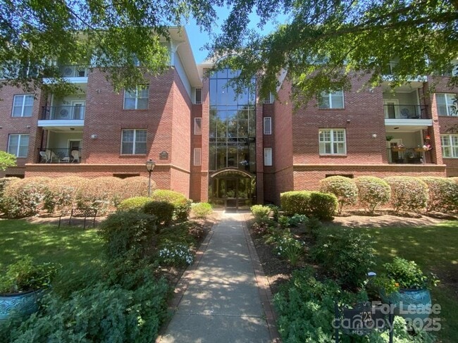 Primary Photo - 769 Magnolia Ave