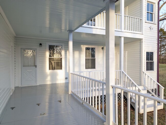 Building Photo - Beautifully Restored Home in Clarke County