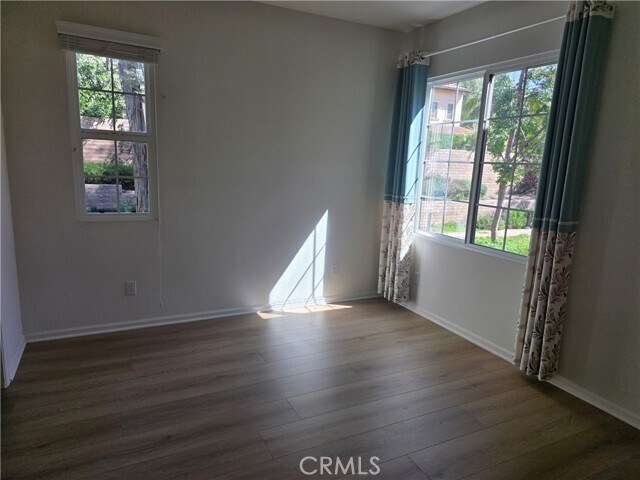 Building Photo - 116 Firefly