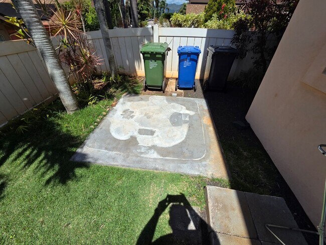 Building Photo - Spacious 2-Bedroom Home with loft in Tropics at Waikele with 2 car Garage