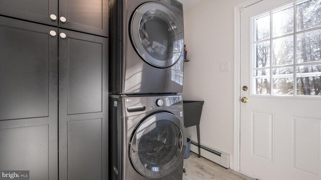 Building Photo - 154 Ash Way